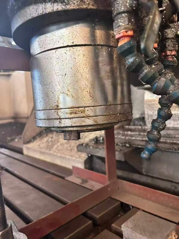重型哈驰4500型材机、台湾罗弈BT50主轴、带油冷机、排.