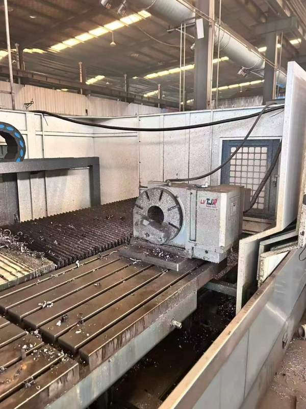 重型哈驰4500型材机、台湾罗弈BT50主轴、带油冷机、排.