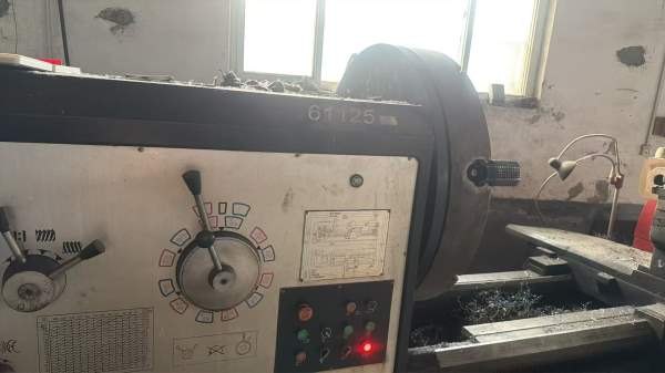 精品CW611251.5米车床低价出售