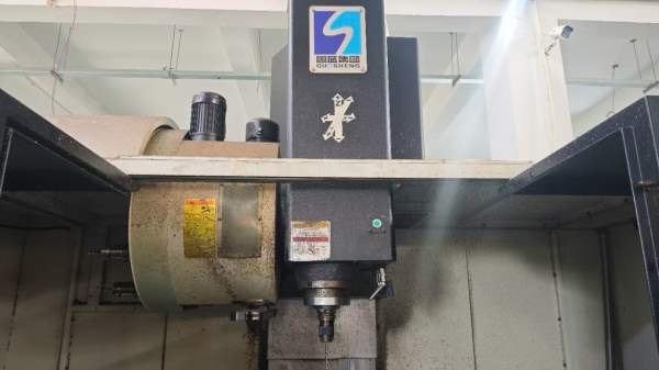 昆山开发区工厂买下一台南通国盛1160s加工中心2022年.