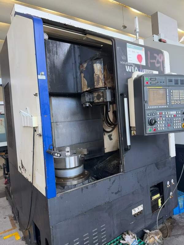 威亚LV500RM数控立车发那科32i系统转速低档2000，4000.