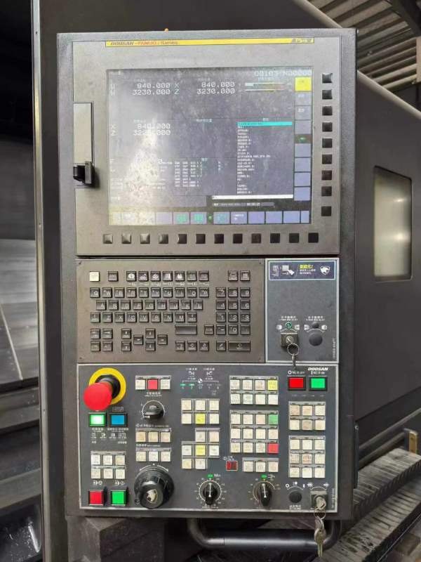 韩国斗山PUMA700L重型数控车床32寸卡盘，12工位刀塔，.