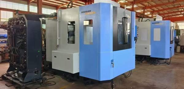 韩国原装斗山HM500双工位卧加，同款2台，FANUC31i系统.