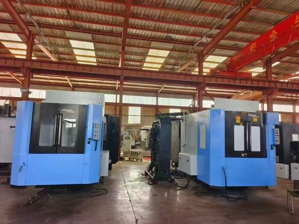 韩国原装斗山HM500双工位卧加，同款2台，FANUC31i系统.