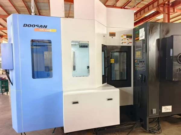 韩国原装斗山HM500双工位卧加，同款2台，FANUC31i系统.