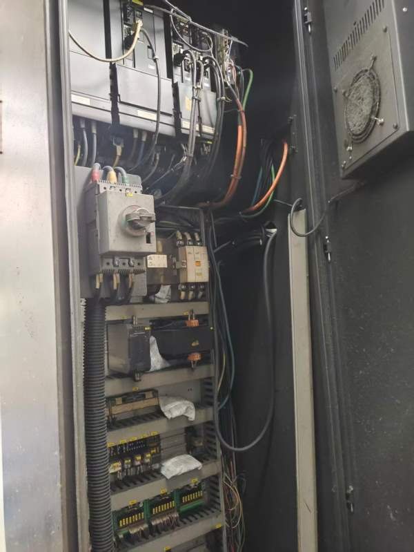 上海工厂拿下韩国优精特V500立加、带台湾255四轴、感.