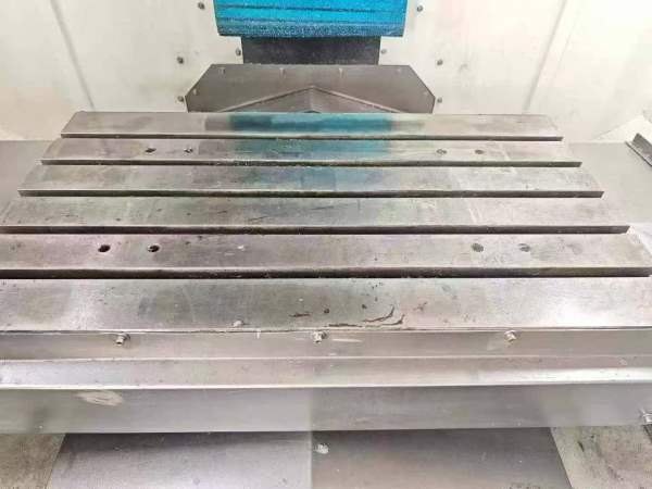 华特955加工中心，发那科MF-plus系统，三轴滚柱线轨，.