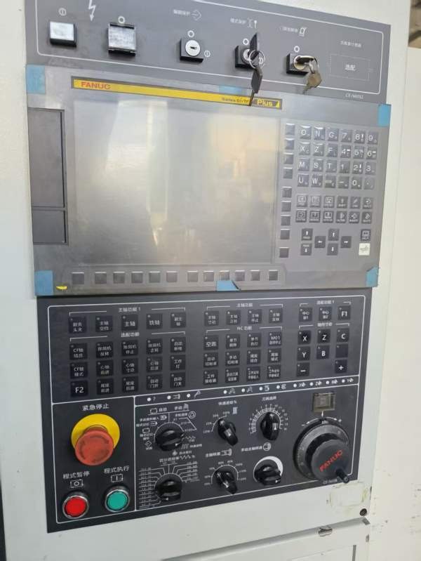 台湾程泰GLS 2000L数控车床，配发那科Oi-TF，10寸液压.