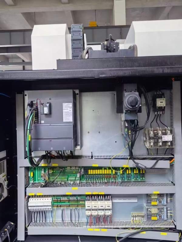 格勒玛GRM-1150T钻工中心：三菱M80系统、30把圆盘刀库.