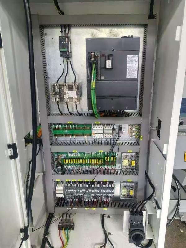 虹光伟业VMC-2500三菱M80系统三轴线轨行程2550550550.
