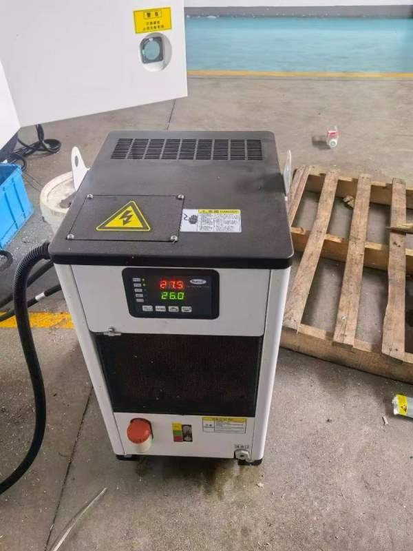 虹光伟业VMC-2500三菱M80系统三轴线轨行程2550550550.