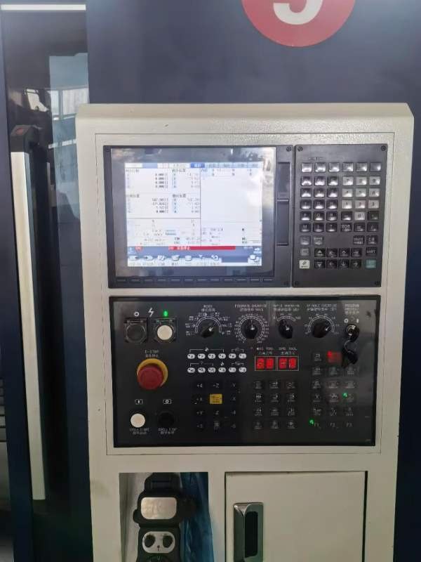 睿昱RY-1160系统三菱M80三轴线轨行程1100600600BT40主.