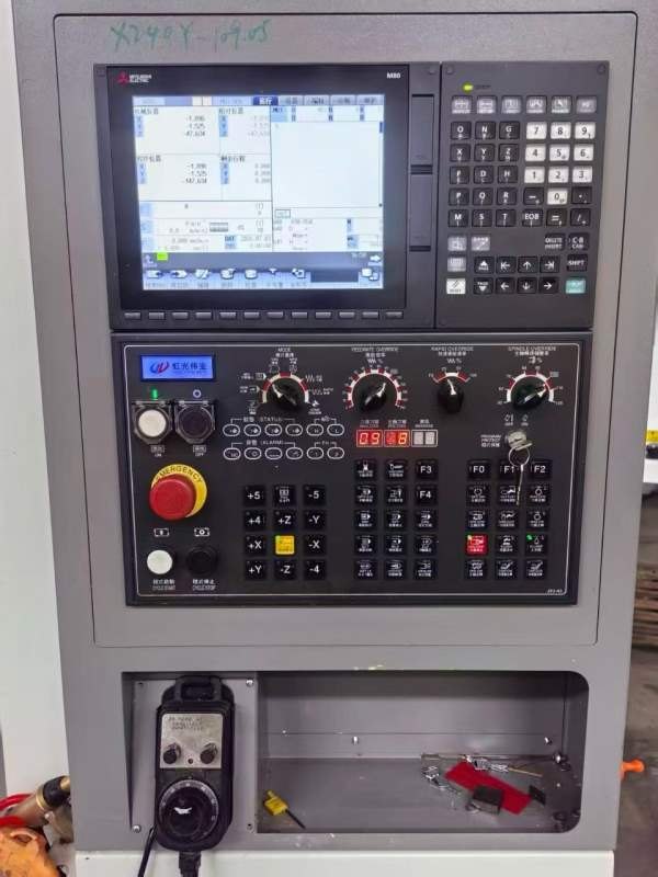 虹光伟业1160加工中心三菱M80系统主轴10000转、BT40X/.