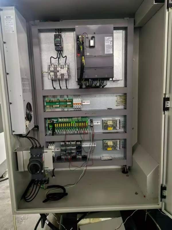 虹光伟业1160加工中心三菱M80系统主轴10000转、BT40X/.