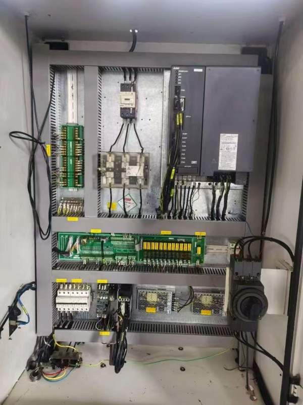 睿昱RYT6钻工三菱M80系统三轴线轨行程600400350BT30主.