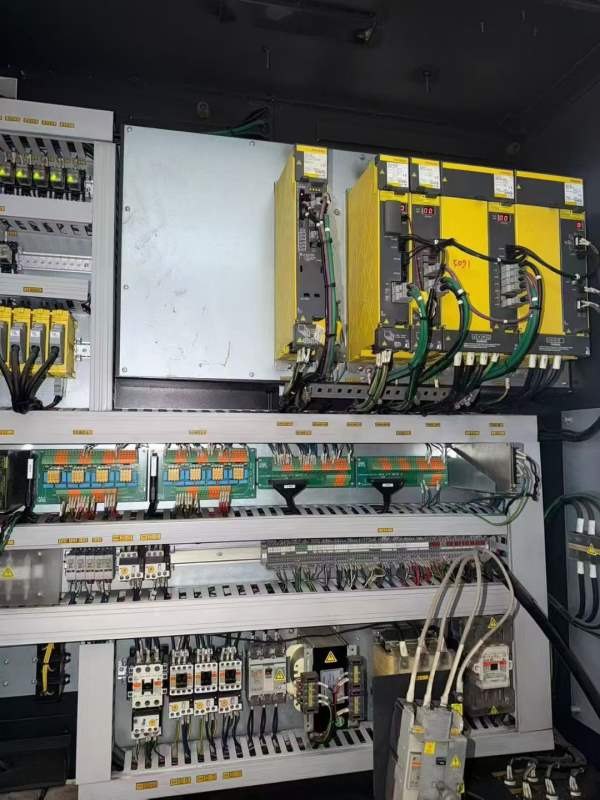 南通工厂在位威亚LV500RM数控立式车铣复合发那科32i系.