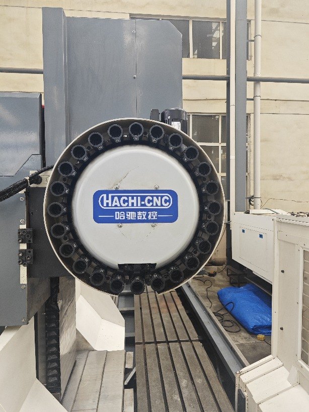 出售哈驰HC4500型材机
