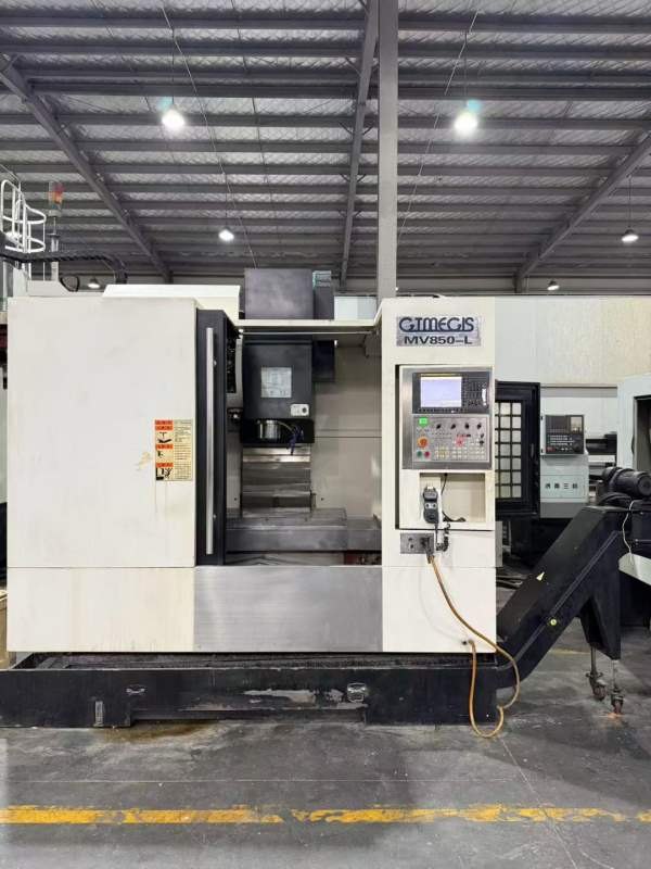 10万左右的准新重型855需要的老板联系易格斯855加工中.