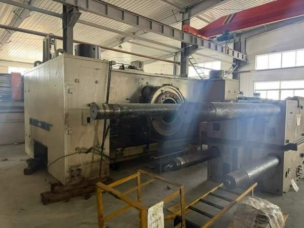 出售630吨四点压力机，工作台行程300mm，装模高度870m.