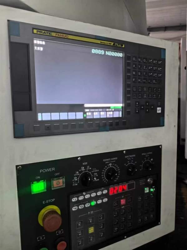 普拉迪全新卧加现2折出售，三线轨，BT40主轴18000转32.