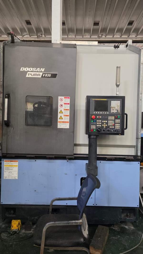 斗山800数控立车，斗山835立车，4台。切削直径:830mm.