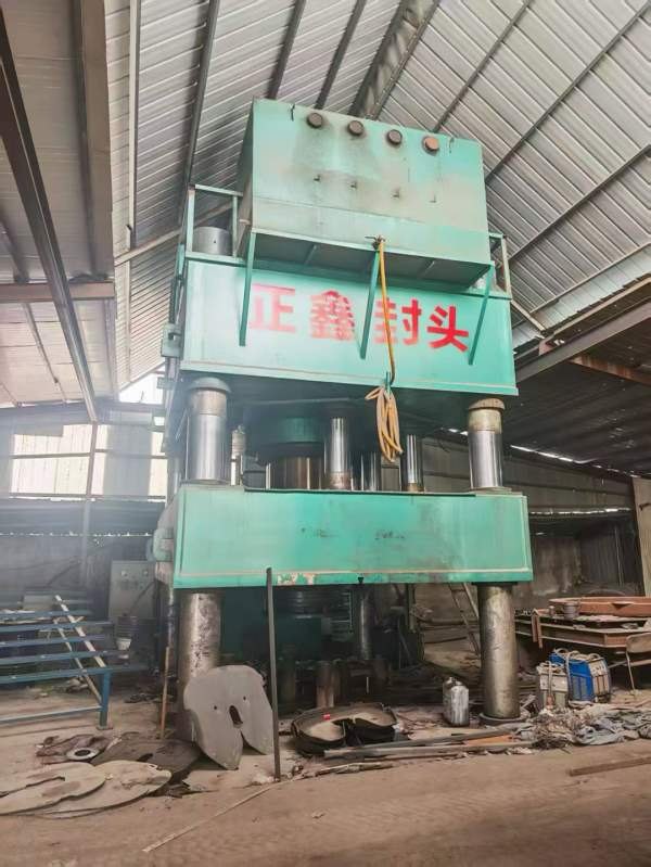 库房提货，4500吨，封头机，此机260余吨，具体看参数