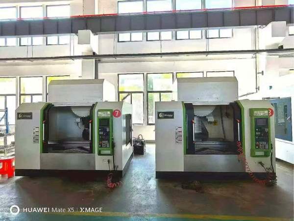 格勒玛GRM-1150T钻工中心：三菱M80系统、30把圆盘刀库.
