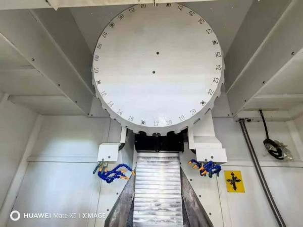 格勒玛GRM-1150T钻工中心：三菱M80系统、30把圆盘刀库.