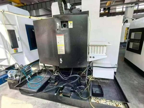 格勒玛GRM-1150T钻工中心：三菱M80系统、30把圆盘刀库.