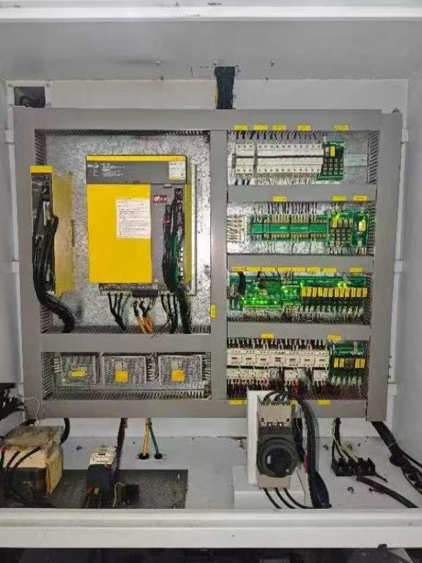 出售国祥850加工中心，发那科MFPIUS系统，三轴线轨，B.
