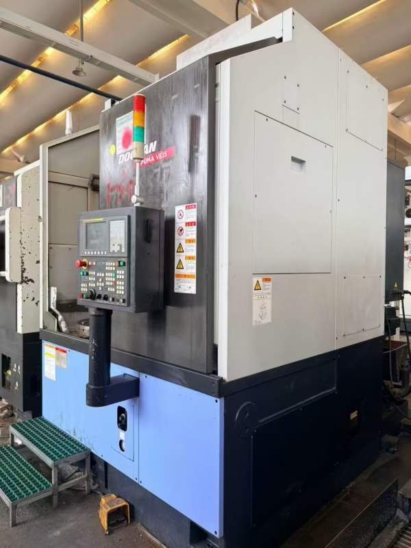 斗山PUMAV835数控立车发那科系统八工位刀塔720工作台x.