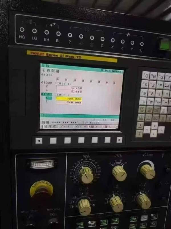 台湾友佳FTC260数控车床，发那科系统，两轴线轨，6寸.