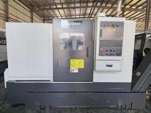 台湾程泰2000L数控车床，10寸佳贺卡盘，过棒料65，12.