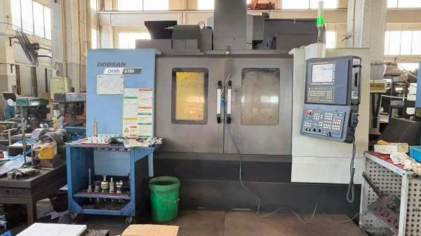 斗山DNM5705加工中心发那科0iMF一包系统BT40主轴8000.