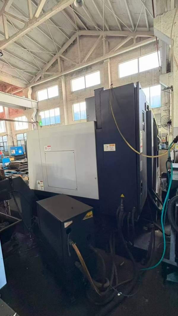 斗山DNM5705加工中心发那科0iMF一包系统BT40主轴8000.