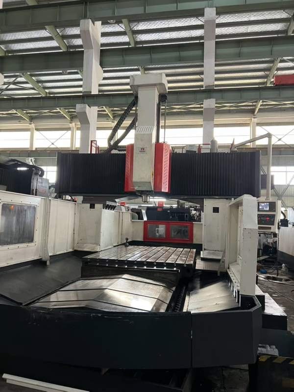 泰德3027龙门加工中心，工作台2300/3000mm，门宽2700m.