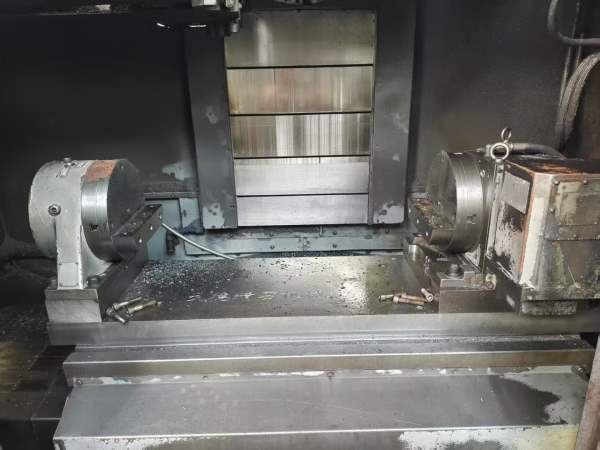 上海工厂在位批发处理韩国起亚vx500立加1台bt40主轴，.