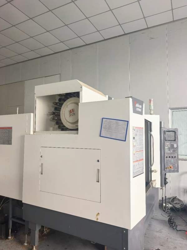 台群T-V856S立式加工中心系统：三菱M80主轴:BT40直连1.