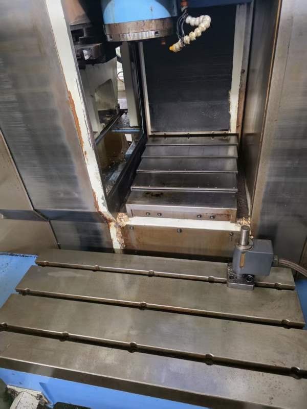马扎克160A 同款两台  40主轴  10000转32把刀库  工作.
