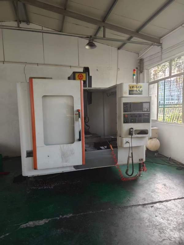 合肥众庆850加工中心，FANUC 0i-MF系统，三轴线轨，功.