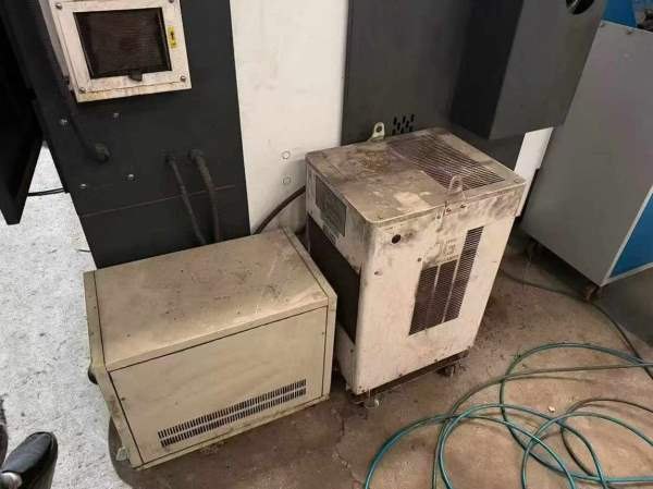 刚刚买下：华集2100车铣复合，8寸中空液压卡盘7个动力.
