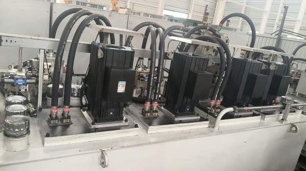 1600吨锻造油压机，全新未用 新机价五折出售，同款2台.