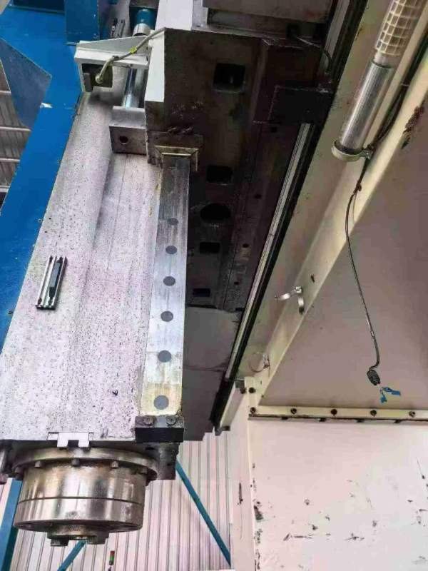济南二机床XK2425A60数控镗铣床，工作台25006000，门.