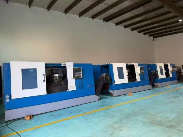 沈阳沈一精工SH36  12寸卡盘  长度1000  线轨 同款多.