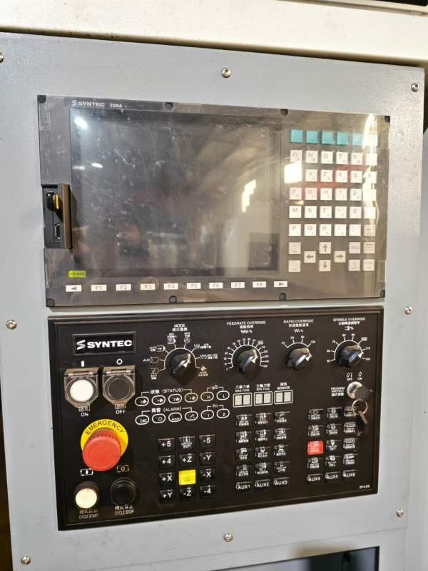 99成新：2024年855加工中心，主轴功率11kw，新代22MA.