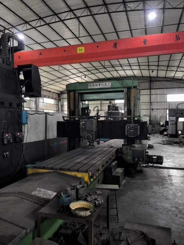 刚定一台无锡锡重，重型3014普通龙门铣，工作台3000x1.
