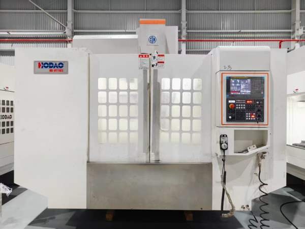 （准新品牌机）新到一台2025年厚道VF-1165重型加工中.