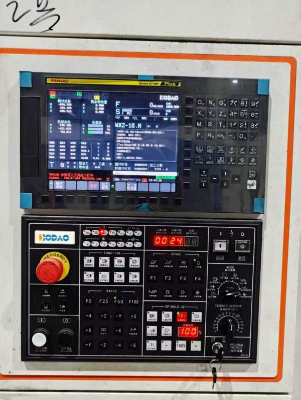 （准新品牌机）新到一台2025年厚道VF-1165重型加工中.