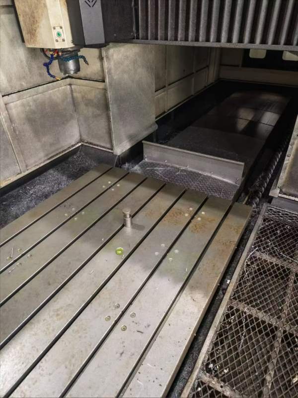 买下乔地龙门3017在位出工作台门宽1.7米三轴行程30001.