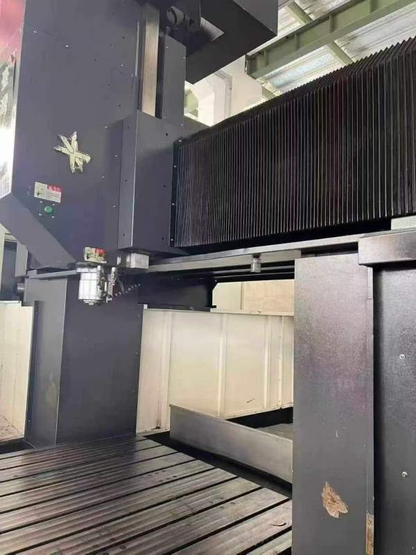 台湾大畏2520数控龙门，工作台2500/1800mm，门宽2000m.